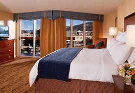 Marriott_Mountain_Valley_Lodge_Mstr_Bedroom