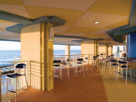 Wyndham_Ocean_Boulevard_Outside_Bar